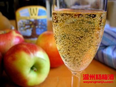 蘋(píng)果酒